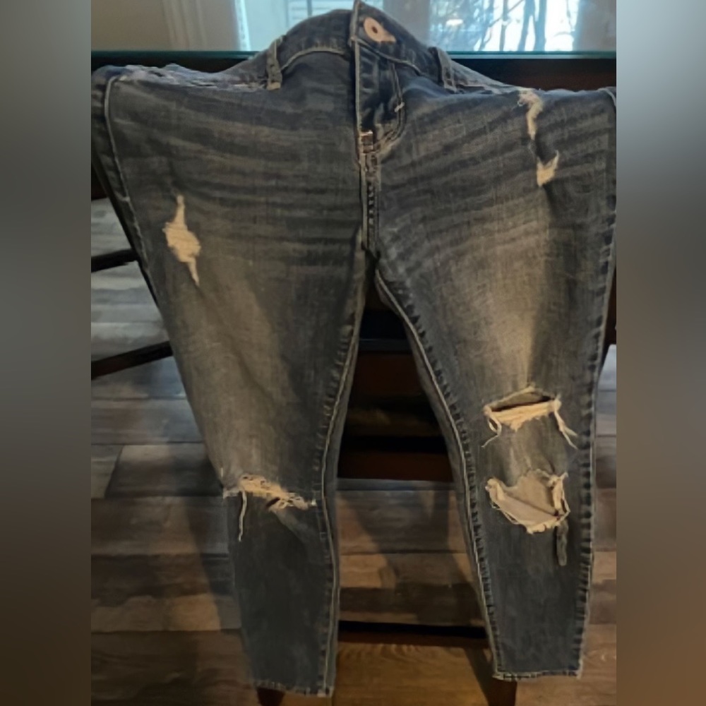 Junior size 14 American Eagle skinny jeans